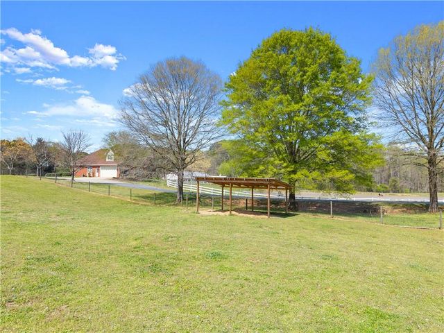 246 P J Roberts Road, Jefferson, GA 30549