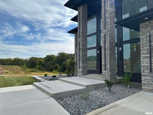 24029 185TH Street, Bettendorf, IA 52722