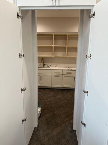 24029 185TH Street, Bettendorf, IA 52722