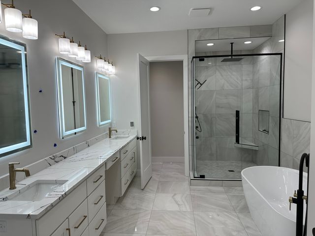 24029 185TH Street, Bettendorf, IA 52722