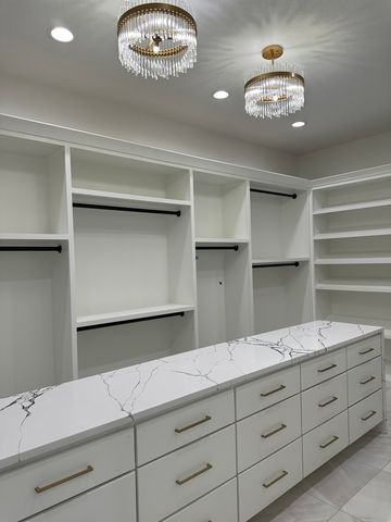 24029 185TH Street, Bettendorf, IA 52722