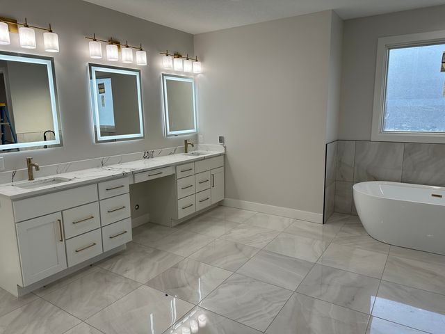 24029 185TH Street, Bettendorf, IA 52722