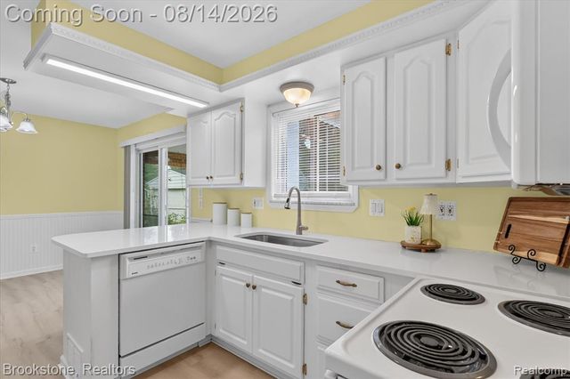 9233 Houghton Street, Livonia, MI 48150