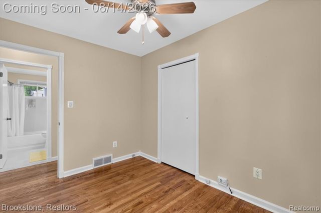 9233 Houghton Street, Livonia, MI 48150