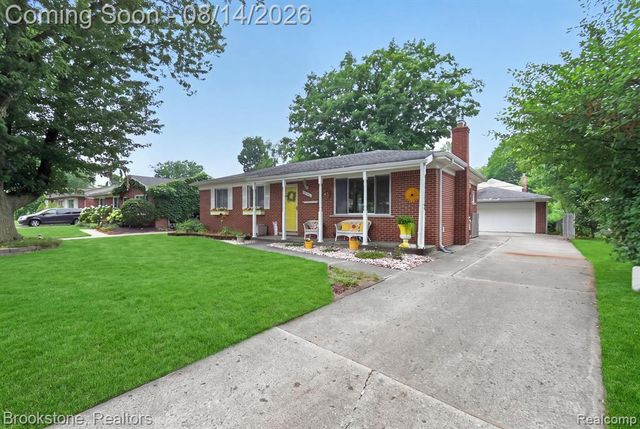 9233 Houghton Street, Livonia, MI 48150