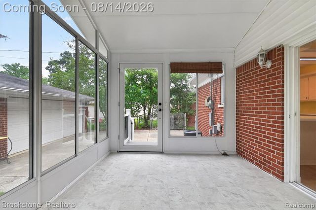 9233 Houghton Street, Livonia, MI 48150