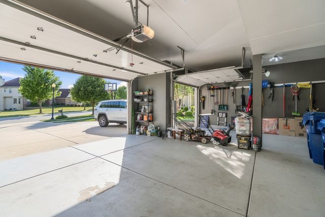 1160 Lakin Avenue, Elburn, IL 60119