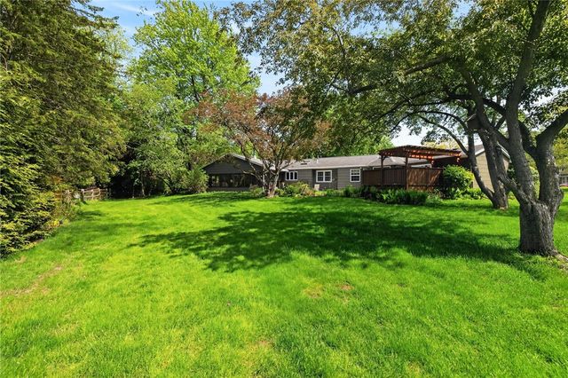 1200 Gatestone Circle, Webster, NY 14580