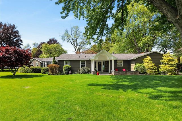 1200 Gatestone Circle, Webster, NY 14580