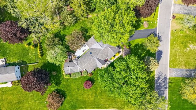 1200 Gatestone Circle, Webster, NY 14580
