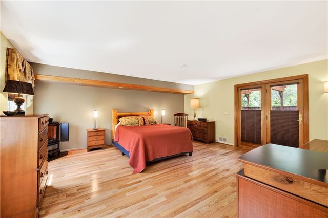 1200 Gatestone Circle, Webster, NY 14580