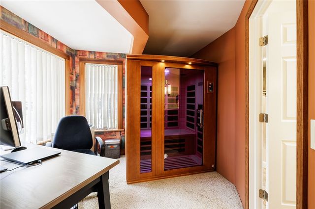 1200 Gatestone Circle, Webster, NY 14580