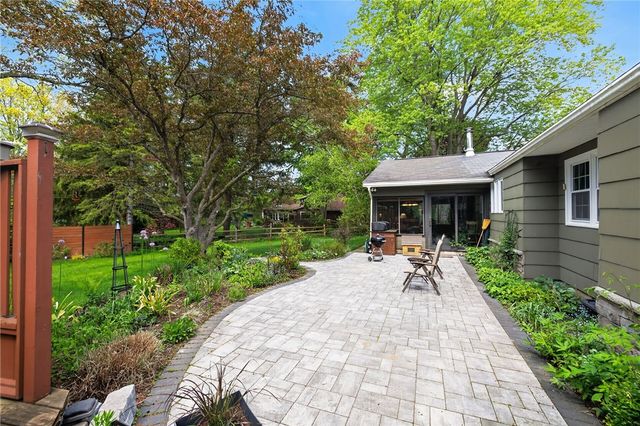 1200 Gatestone Circle, Webster, NY 14580