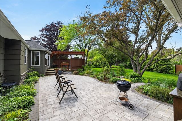 1200 Gatestone Circle, Webster, NY 14580
