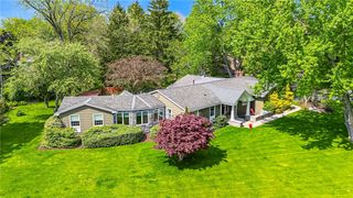 1200 Gatestone Circle, Webster, NY 14580