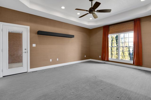 225 Crimson Dr, Winchester, TN 37398