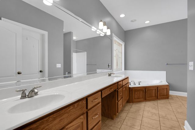 225 Crimson Dr, Winchester, TN 37398