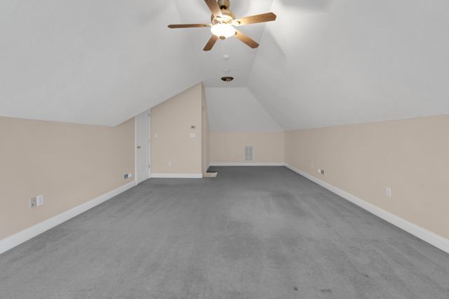 225 Crimson Dr, Winchester, TN 37398