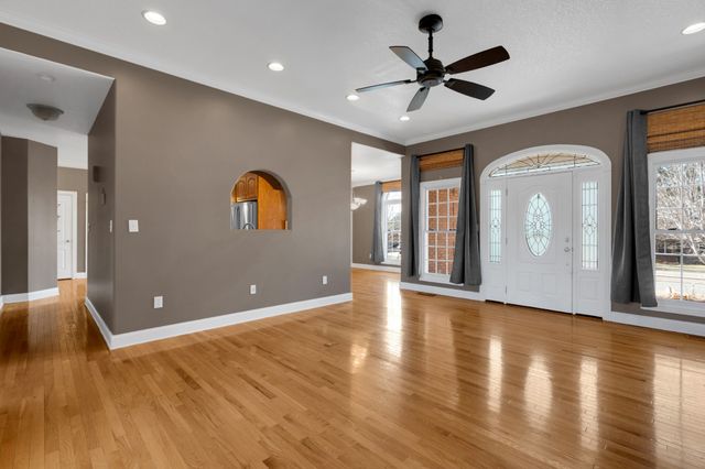 225 Crimson Dr, Winchester, TN 37398