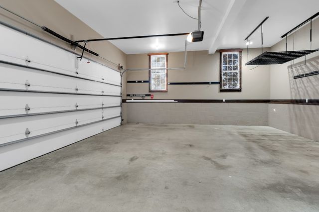 225 Crimson Dr, Winchester, TN 37398