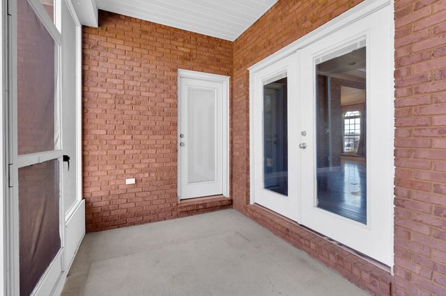 225 Crimson Dr, Winchester, TN 37398