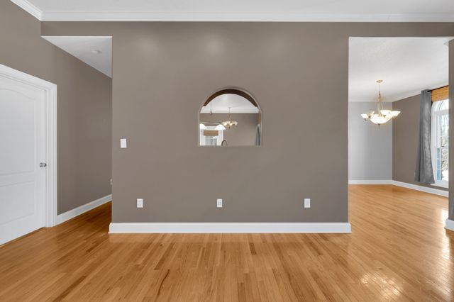 225 Crimson Dr, Winchester, TN 37398