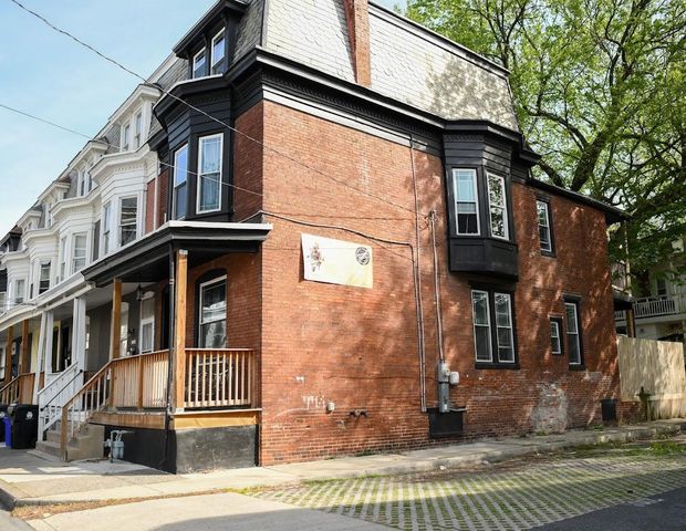 2111 PENN ST, Harrisburg, PA 17110