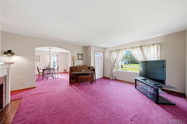 7304 Michael Road, Orchard Park, NY 14127