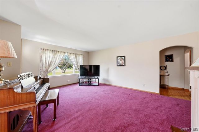 7304 Michael Road, Orchard Park, NY 14127