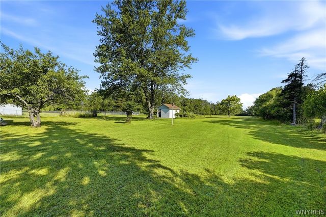 7304 Michael Road, Orchard Park, NY 14127