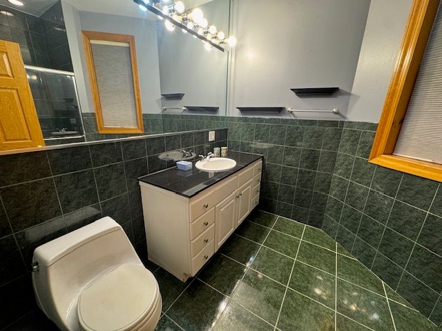 3309 S Lowe Avenue, Chicago, IL 60616