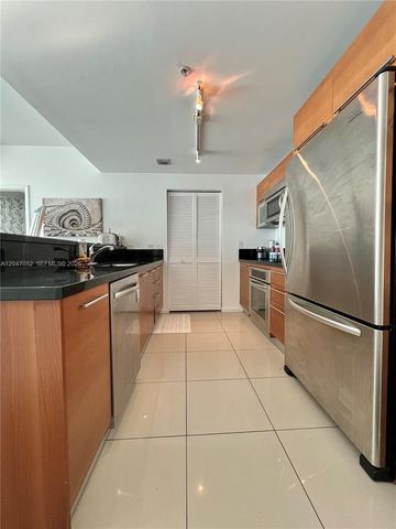 244 Biscayne Boulevard 2610, Miami, FL 33132