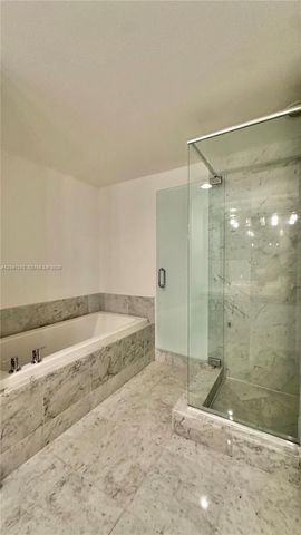 244 Biscayne Boulevard 2610, Miami, FL 33132