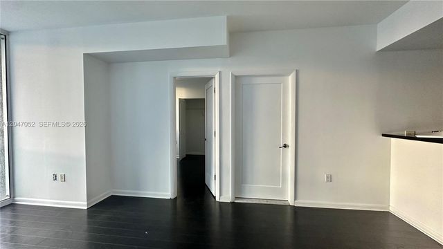 244 Biscayne Boulevard 2610, Miami, FL 33132