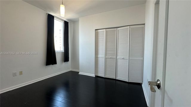 244 Biscayne Boulevard 2610, Miami, FL 33132