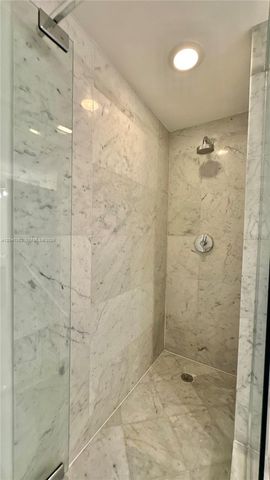 244 Biscayne Boulevard 2610, Miami, FL 33132