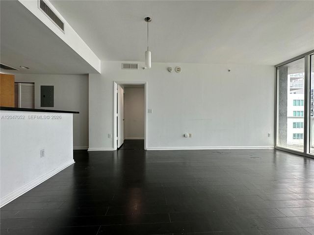 244 Biscayne Boulevard 2610, Miami, FL 33132