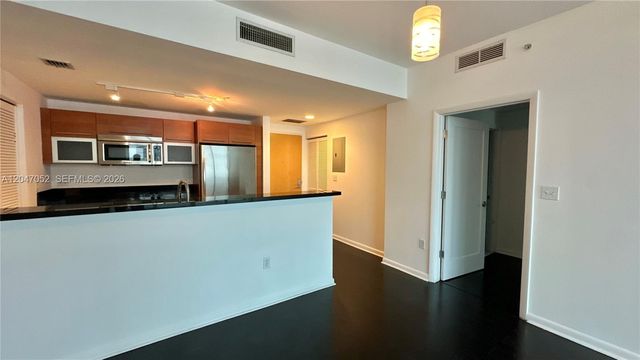 244 Biscayne Boulevard 2610, Miami, FL 33132