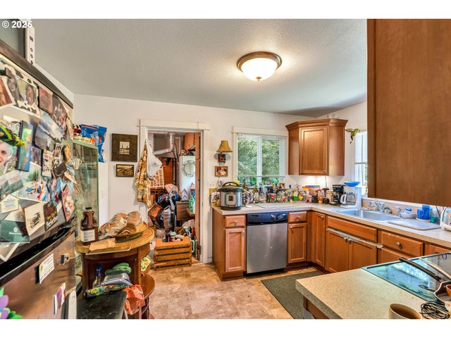 2605 Se 164TH Ave, Portland, OR 97236