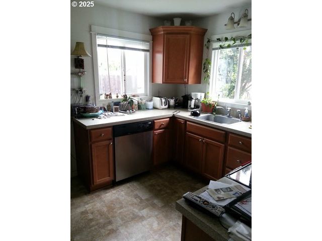 2605 Se 164TH Ave, Portland, OR 97236