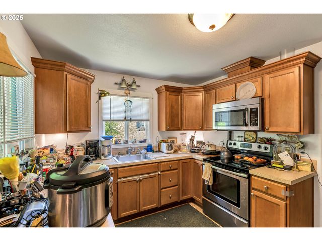 2605 Se 164TH Ave, Portland, OR 97236
