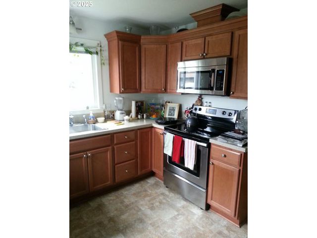 2605 Se 164TH Ave, Portland, OR 97236