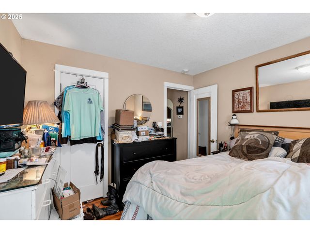 2605 Se 164TH Ave, Portland, OR 97236