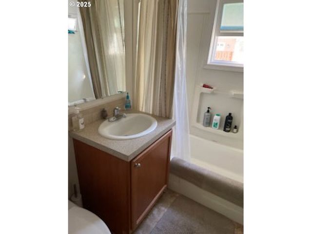 2605 Se 164TH Ave, Portland, OR 97236