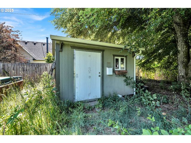 2605 Se 164TH Ave, Portland, OR 97236
