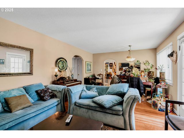 2605 Se 164TH Ave, Portland, OR 97236