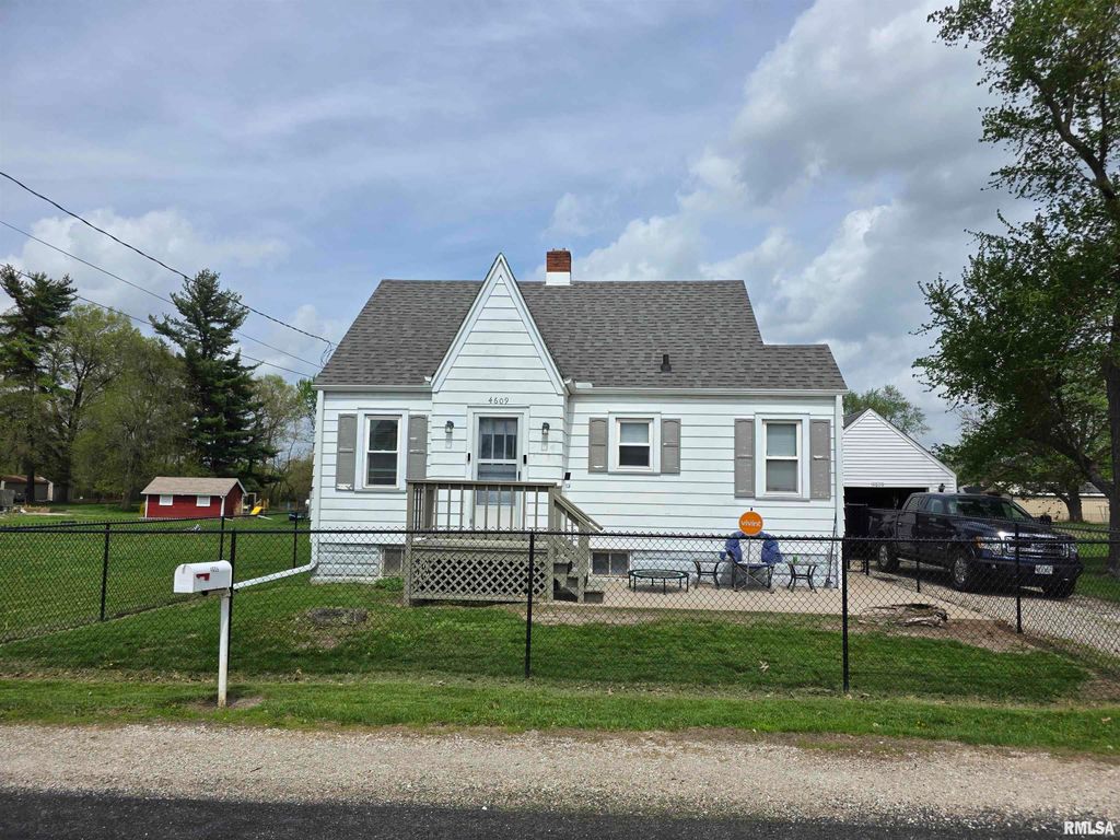 4609 W WHIPP Avenue, Bartonville, IL 61607