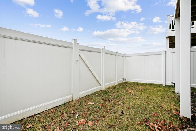 4016 SHIRE MEADOW LN, Triangle, VA 22172