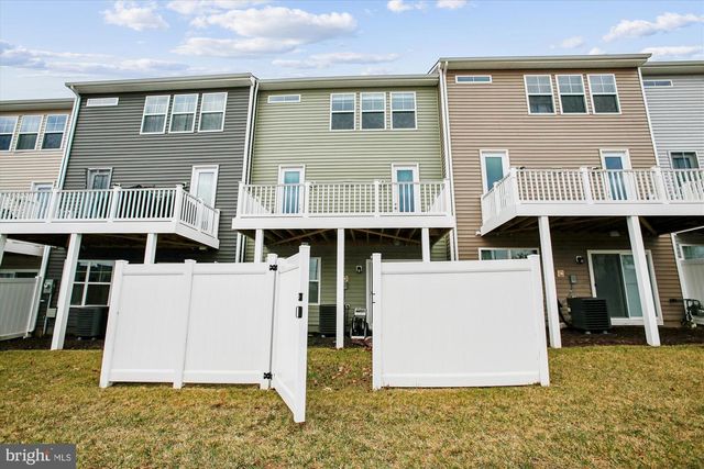 4016 SHIRE MEADOW LN, Triangle, VA 22172