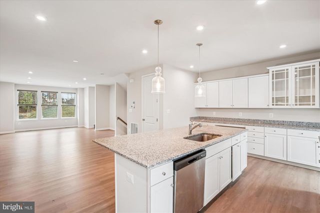 4016 SHIRE MEADOW LN, Triangle, VA 22172